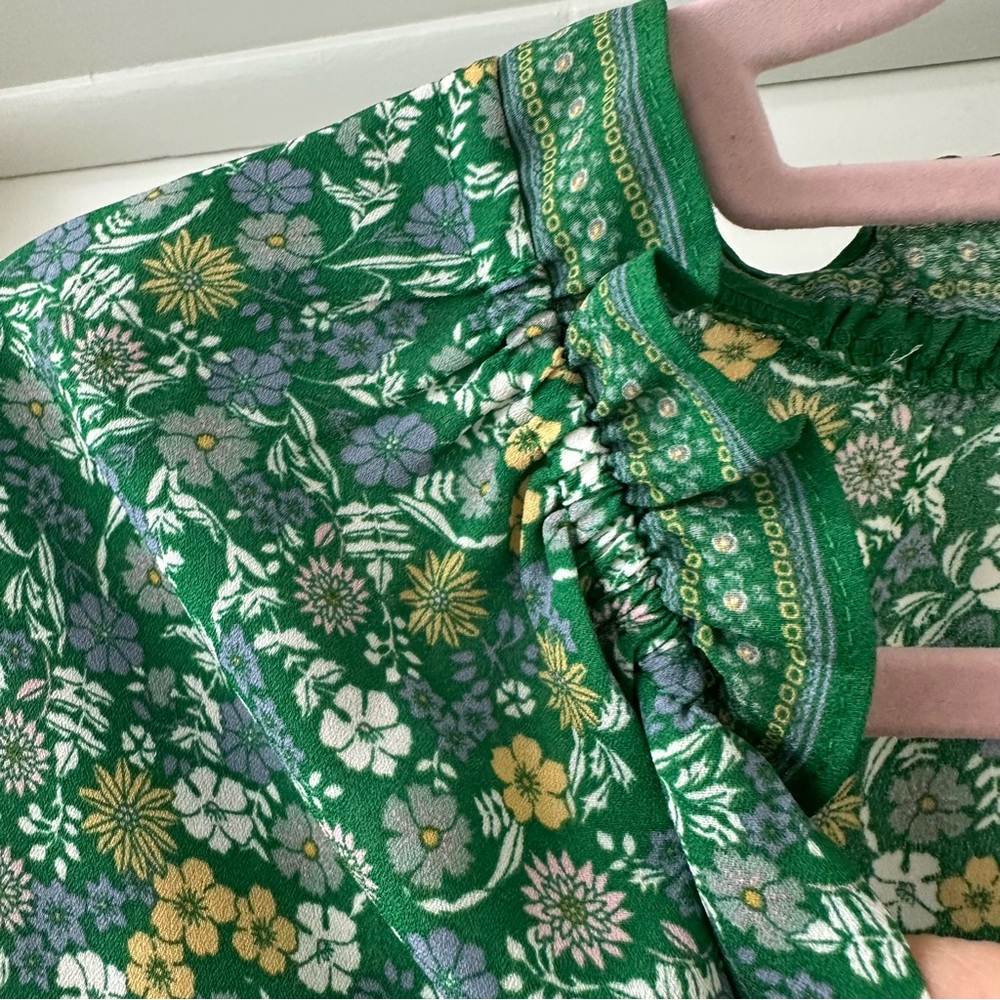 Max Studio Green Floral Blouse with Flutter Sleeves, Size M - Picture 6 of 7